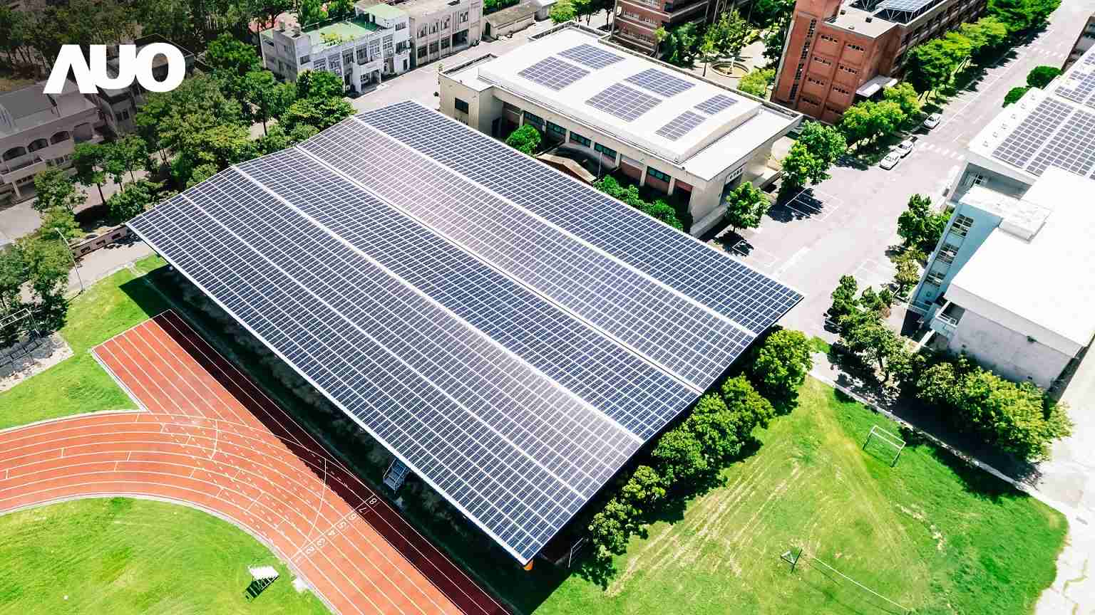 银河集团SunSteel光电整合型浪板具备快速安装、、轻量化优势，，，，可提升15%发电效能，，通过国际IEC与台湾VPC认证安全、、、、防漏、、、、耐候标准